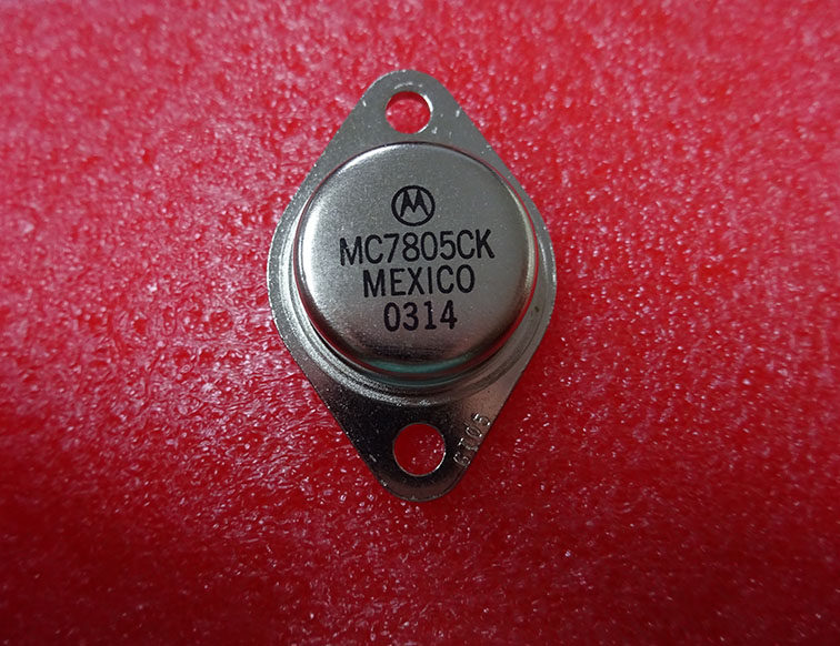 Motorola - MC7805CK