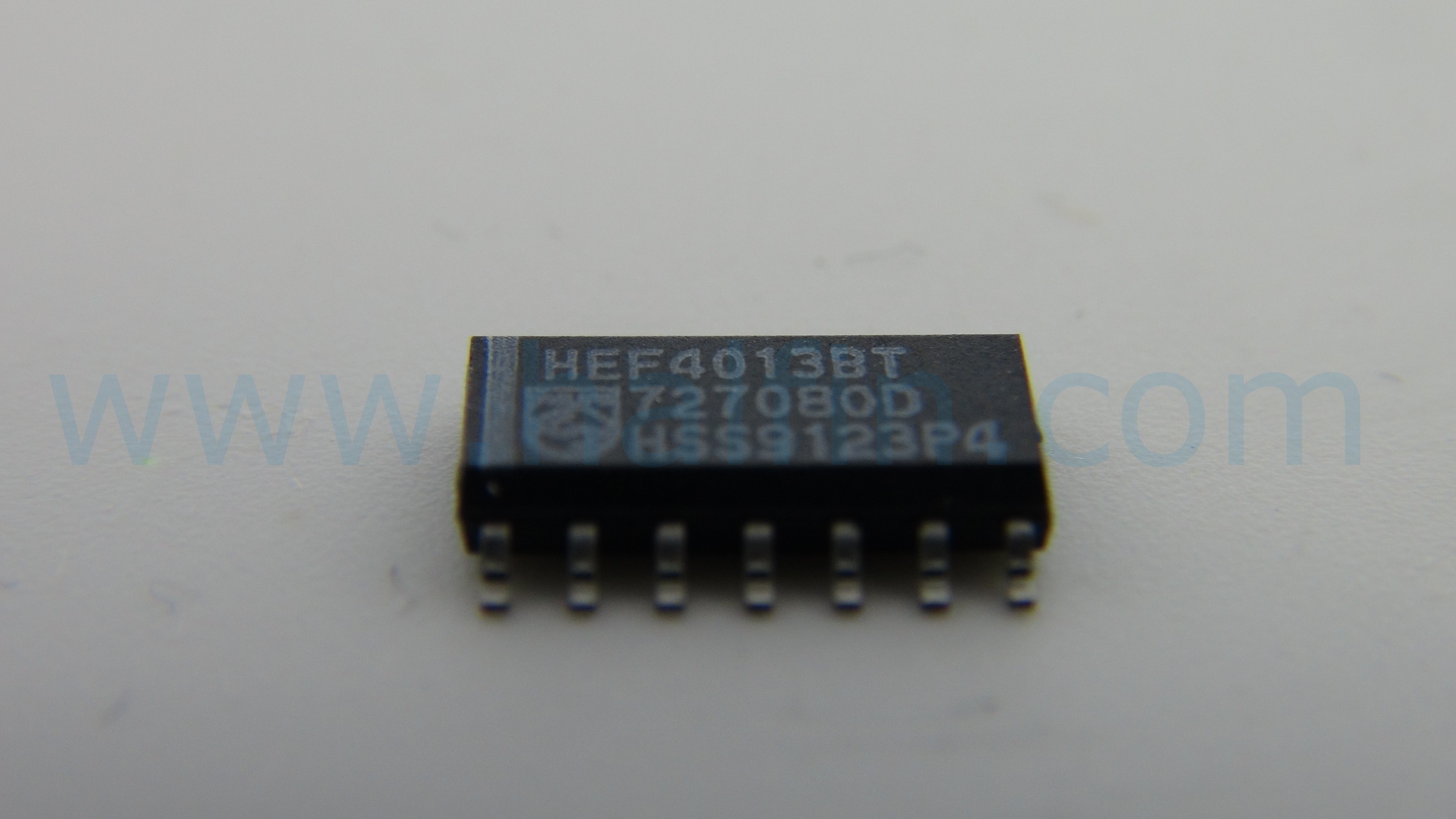 HEF4013BT NXP Semiconductors Datasheet PDF & Technical Specs